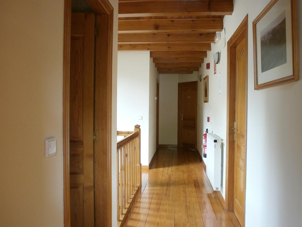 Hostal Ezkaurre อีซาบา ภายนอก รูปภาพ