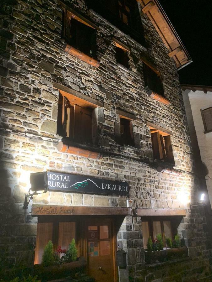 Hostal Ezkaurre อีซาบา ภายนอก รูปภาพ